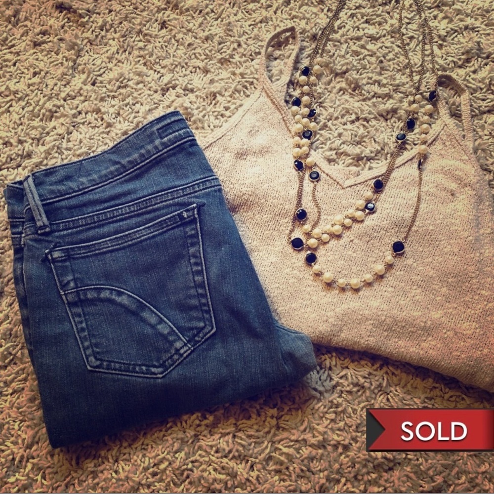 *SOLD* Joe’s straight leg jeans